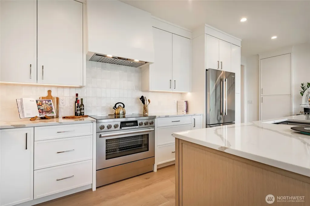 1553 Mitchell Avenue Blaine WA 98230