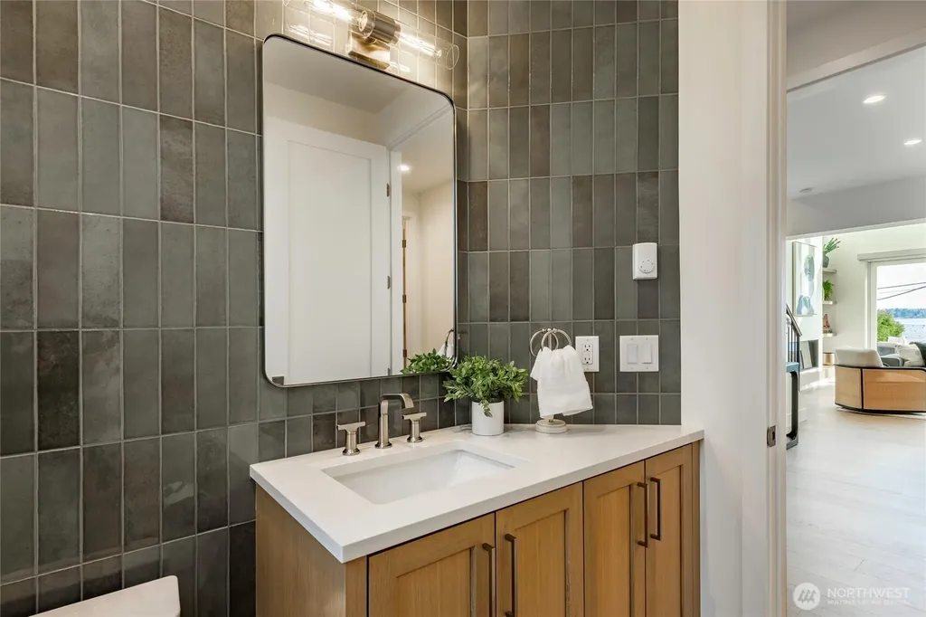 1553 Mitchell Avenue Blaine WA 98230