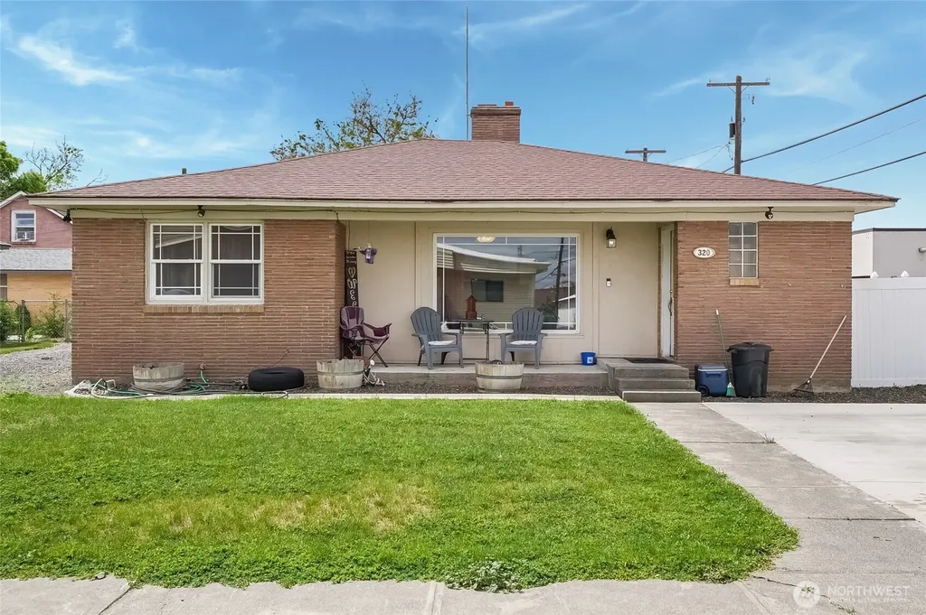 320 S Gumwood Street Moses Lake WA 98837