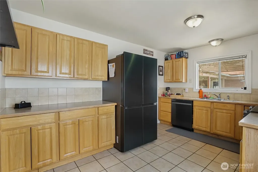 320 S Gumwood Street Moses Lake WA 98837