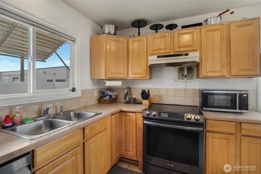 320 S Gumwood Street Moses Lake WA 98837