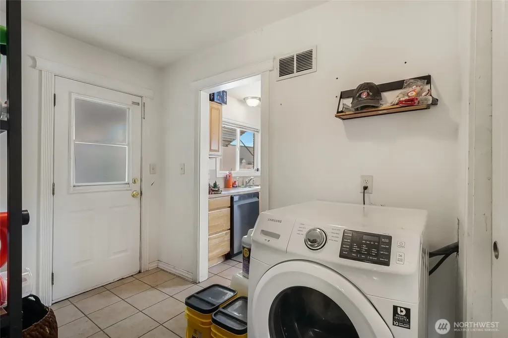 320 S Gumwood Street Moses Lake WA 98837