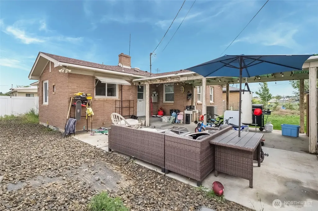 320 S Gumwood Street Moses Lake WA 98837