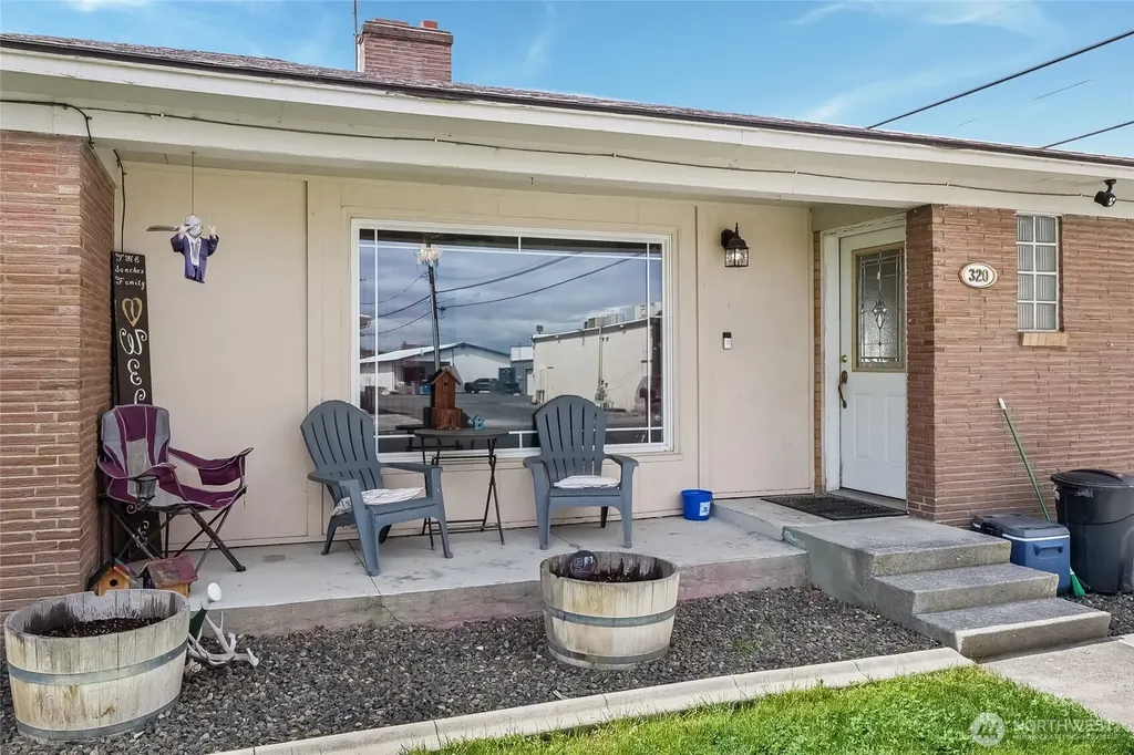 320 S Gumwood Street Moses Lake WA 98837