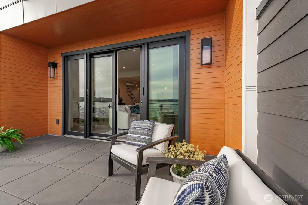 1557 Mitchell Avenue Blaine WA 98230