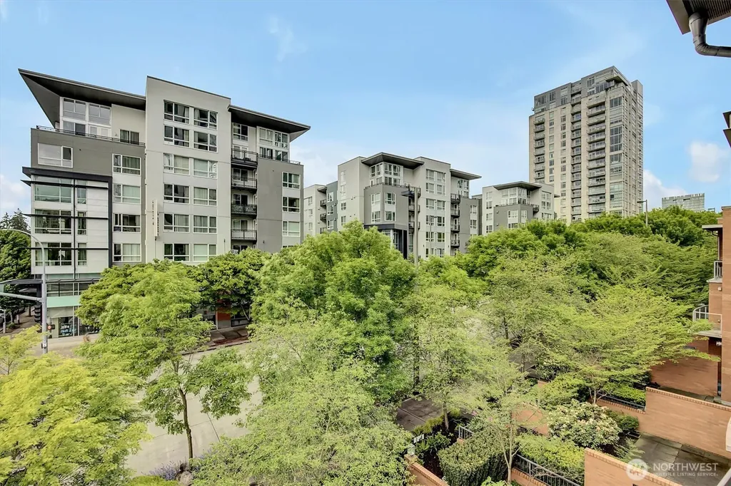 10610 NE 9th Place Bellevue WA 98004