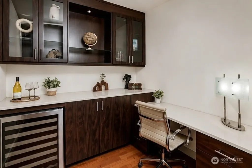 10610 NE 9th Place Bellevue WA 98004
