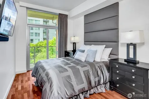 10610 NE 9th Place Bellevue WA 98004