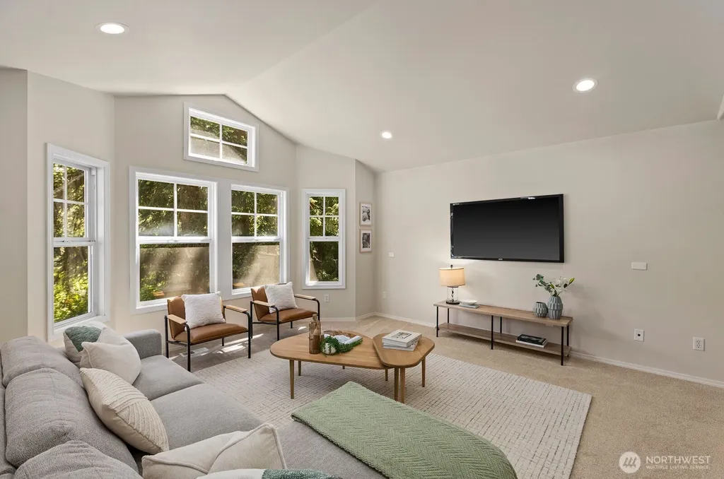 1239 216th Avenue NE Sammamish WA 98074