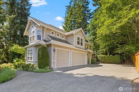 1239 216th Avenue NE Sammamish WA 98074