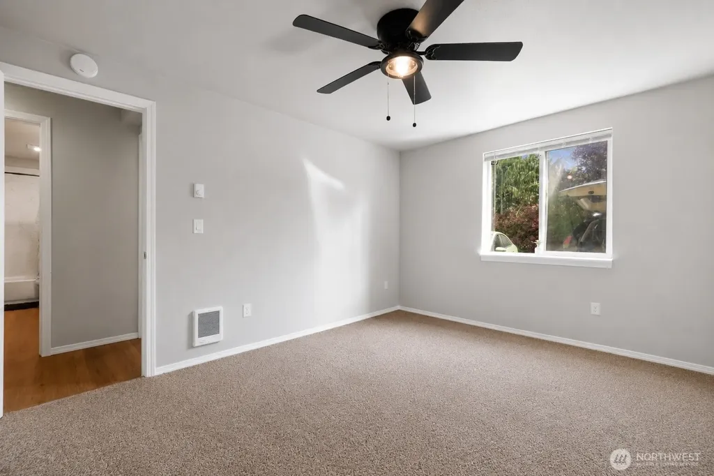 10214 13th Avenue Ct E Tacoma WA 98445