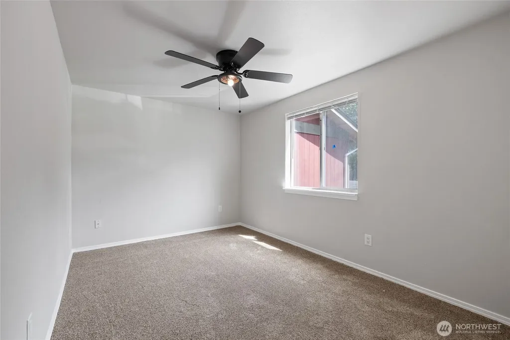 10214 13th Avenue Ct E Tacoma WA 98445