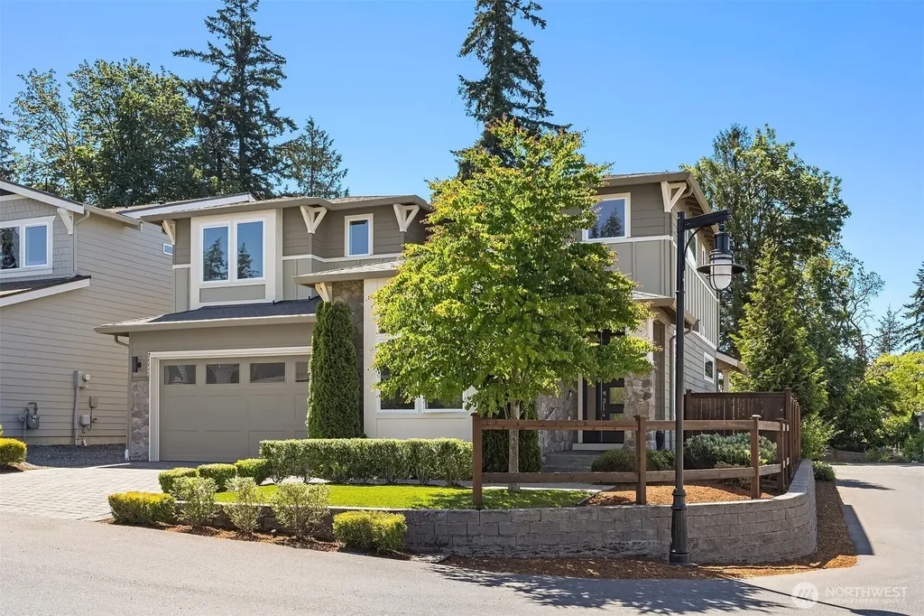 20045 10th Avenue NW Shoreline WA 98177