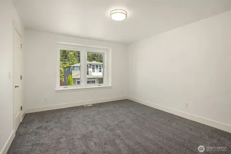 20045 10th Avenue NW Shoreline WA 98177