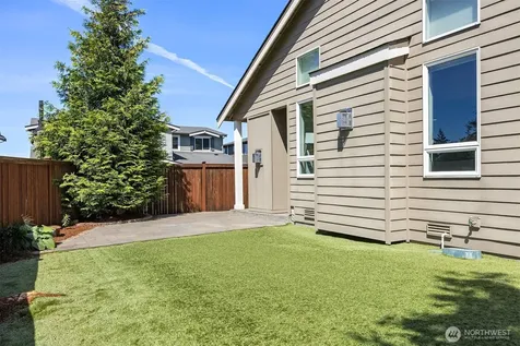 20045 10th Avenue NW Shoreline WA 98177