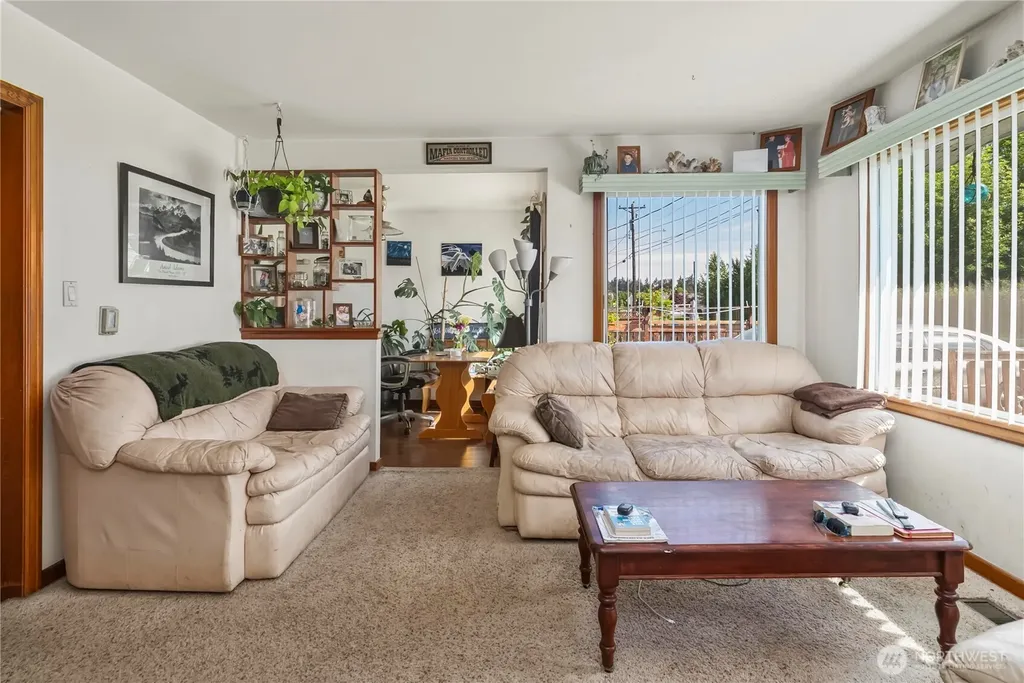8446 E B Street Tacoma WA 98445