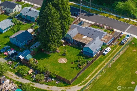 8446 E B Street Tacoma WA 98445