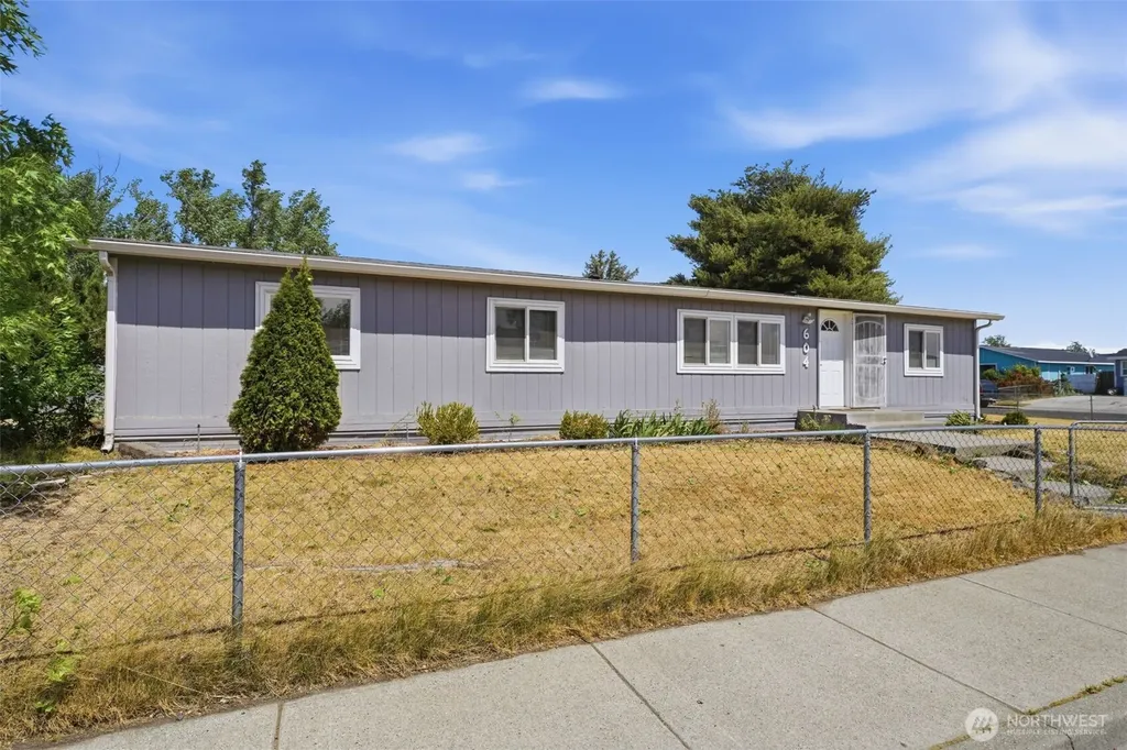 604 N Elm Street Pasco WA 99301