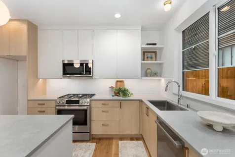 3938 Angeline Street Seattle WA 98118