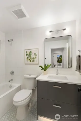 3938 Angeline Street Seattle WA 98118