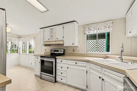 8430 15th Place SE Lake Stevens WA 98258