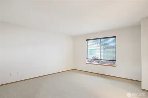 27824 242nd Place SE Maple Valley WA 98038
