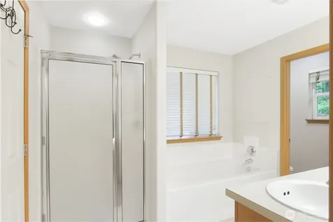 27824 242nd Place SE Maple Valley WA 98038