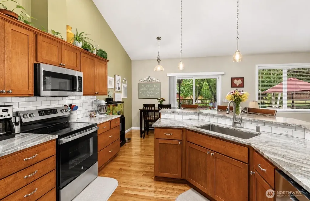 9039 176th Avenue SW Rochester WA 98579