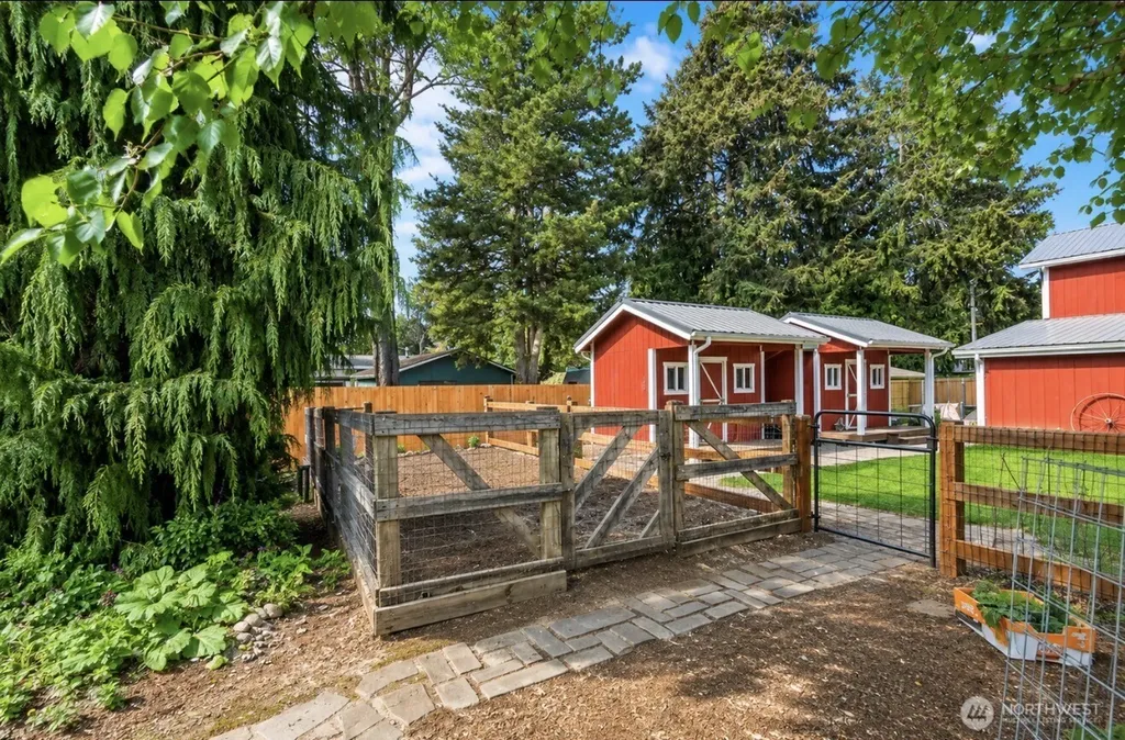 9039 176th Avenue SW Rochester WA 98579