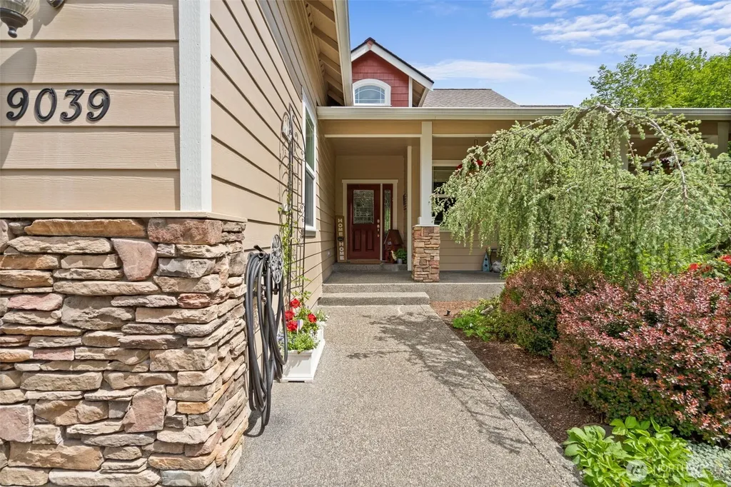 9039 176th Avenue SW Rochester WA 98579