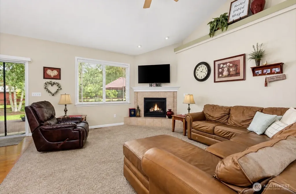 9039 176th Avenue SW Rochester WA 98579