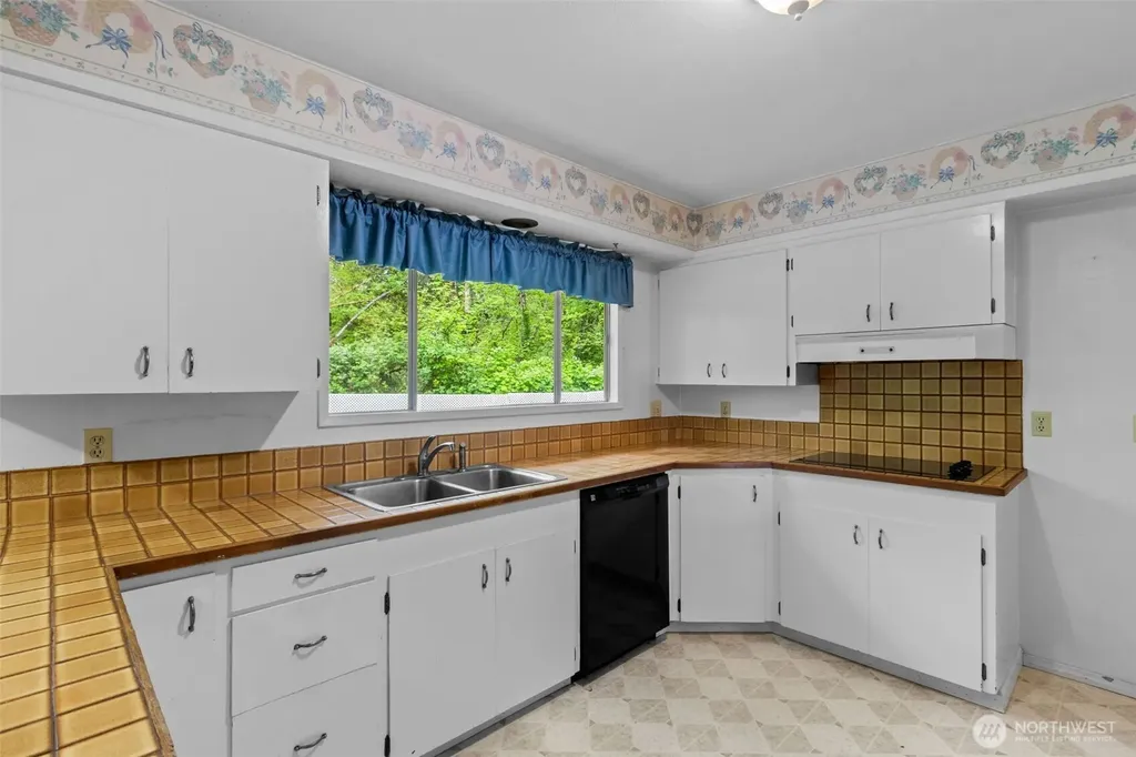 500 W Oak Street Mccleary WA 98557