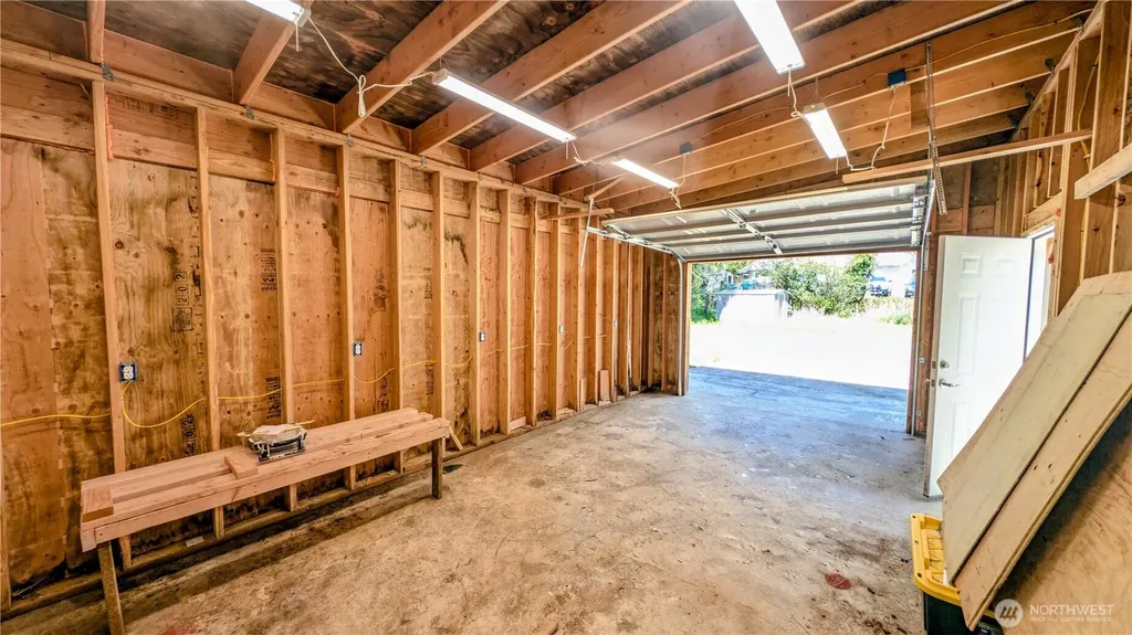 123 1st Avenue N Ilwaco WA 98624