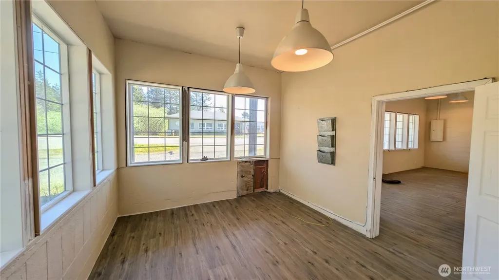 123 1st Avenue N Ilwaco WA 98624