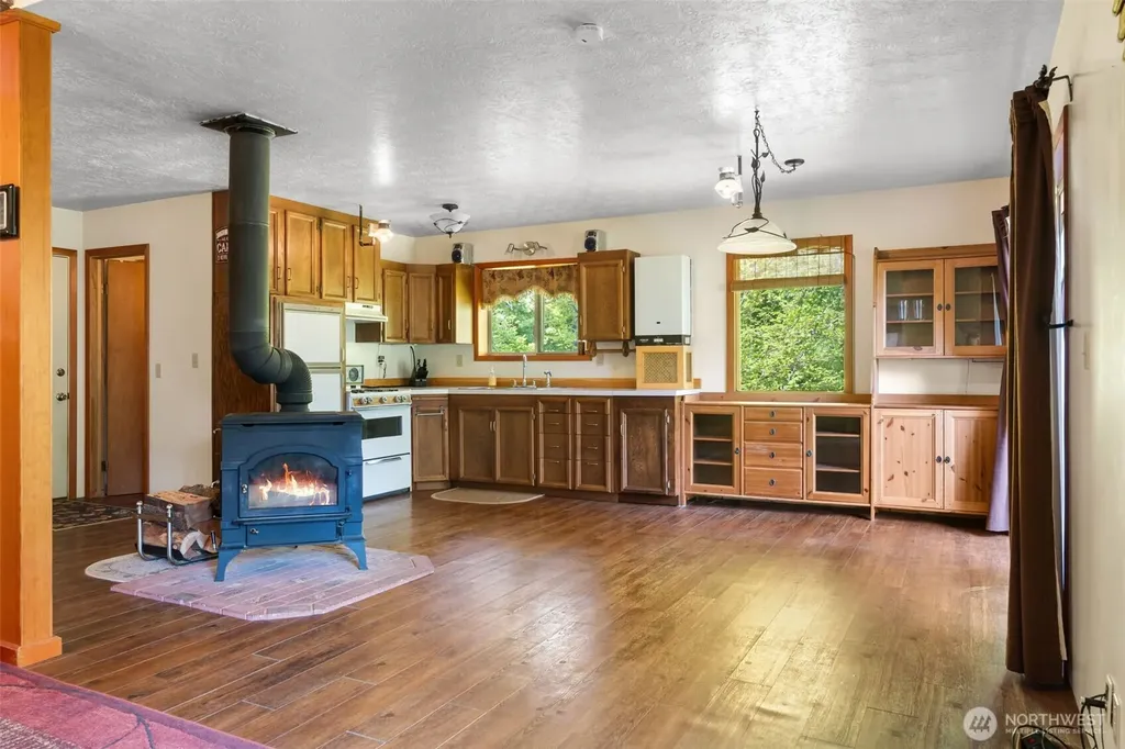 2500 4 Peaks Drive Cougar WA 98616