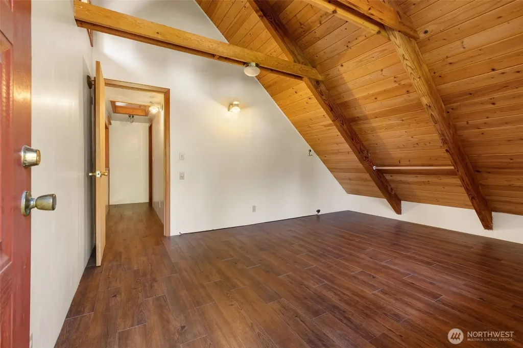 2500 4 Peaks Drive Cougar WA 98616