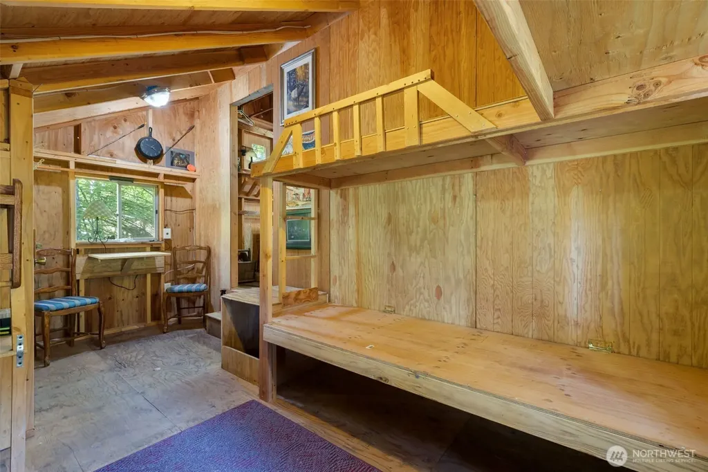 2500 4 Peaks Drive Cougar WA 98616