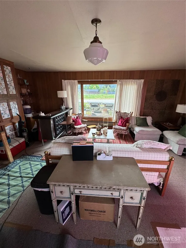 402 W Maple Street Sequim WA 98382