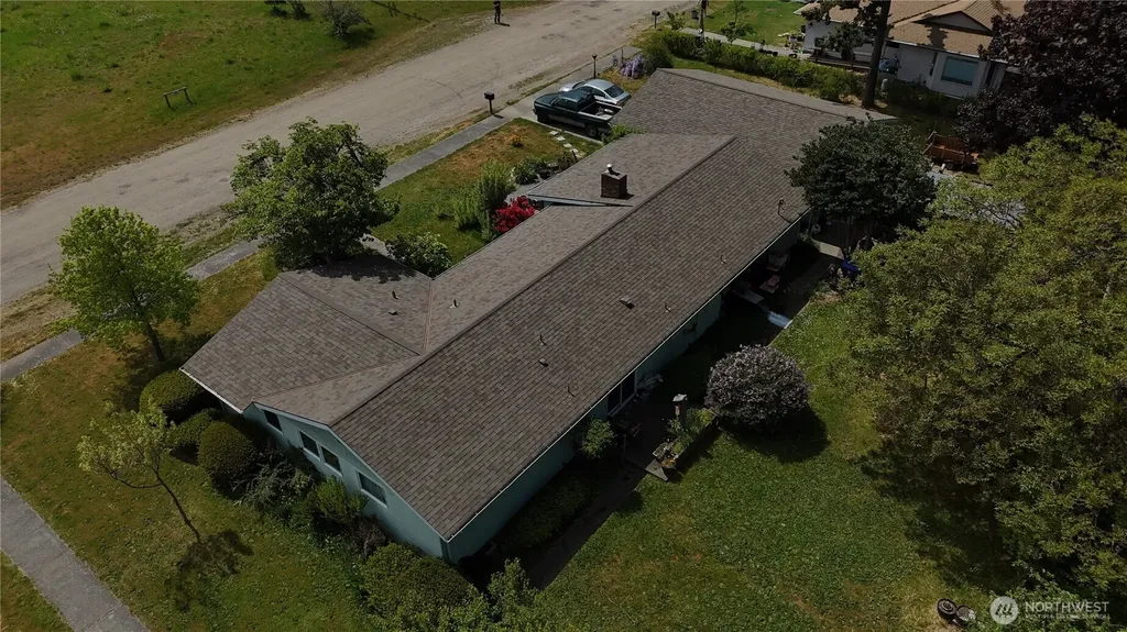 402 W Maple Street Sequim WA 98382