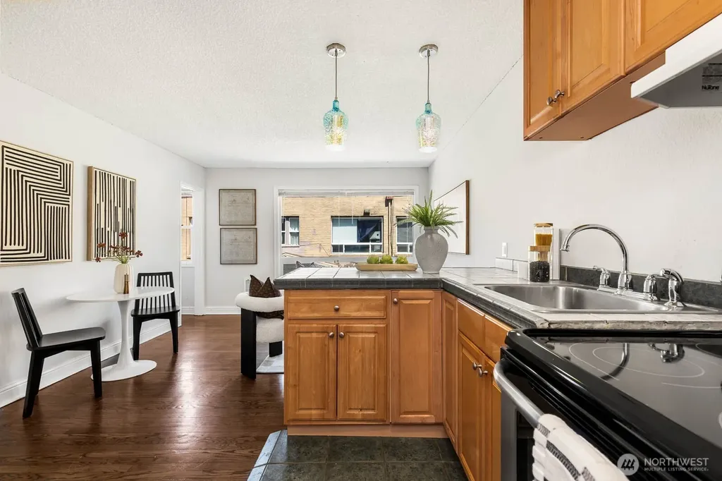 120 14th Avenue Seattle WA 98122