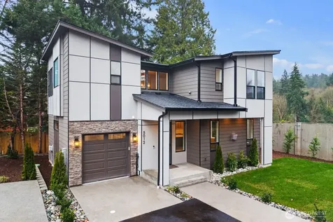 5012 114th Avenue NE Kirkland WA 98033