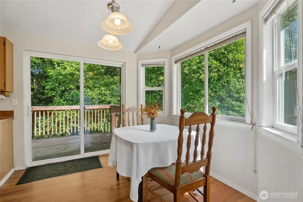 7780 E Van Buren Street Port Orchard WA 98366