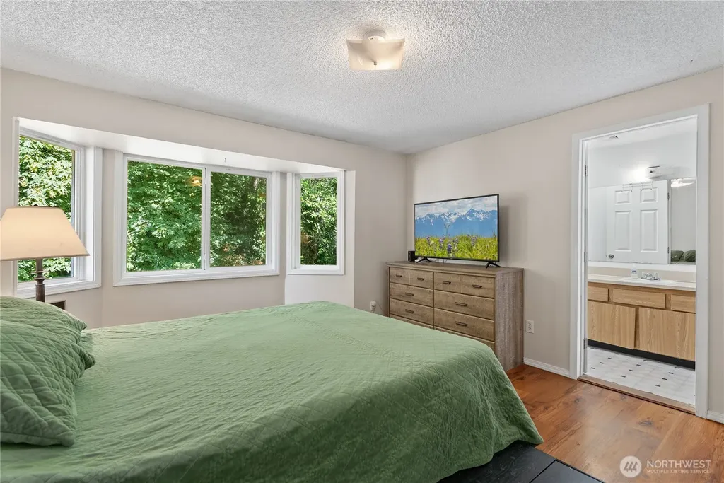 7780 E Van Buren Street Port Orchard WA 98366