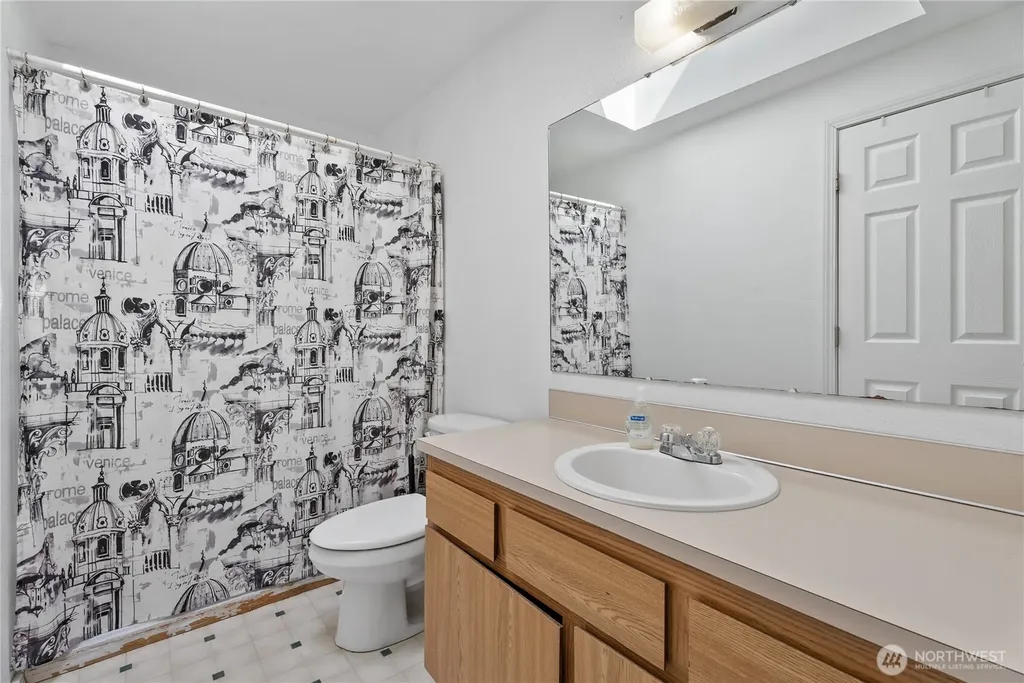 7780 E Van Buren Street Port Orchard WA 98366