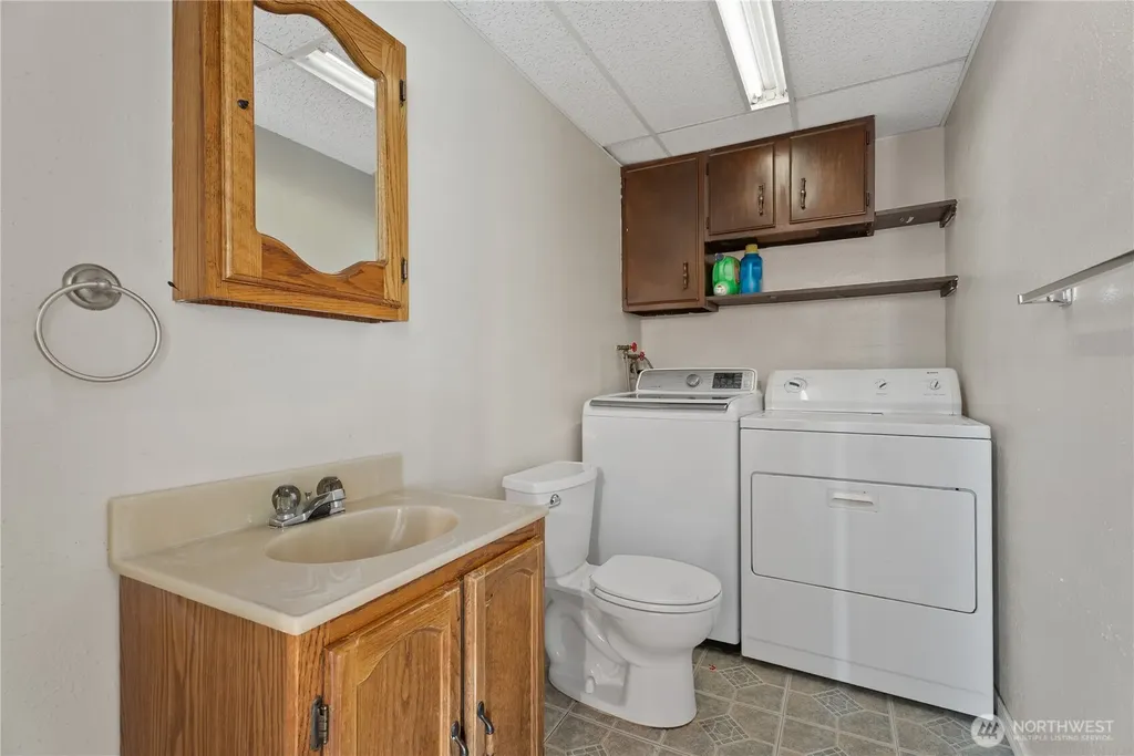 7780 E Van Buren Street Port Orchard WA 98366