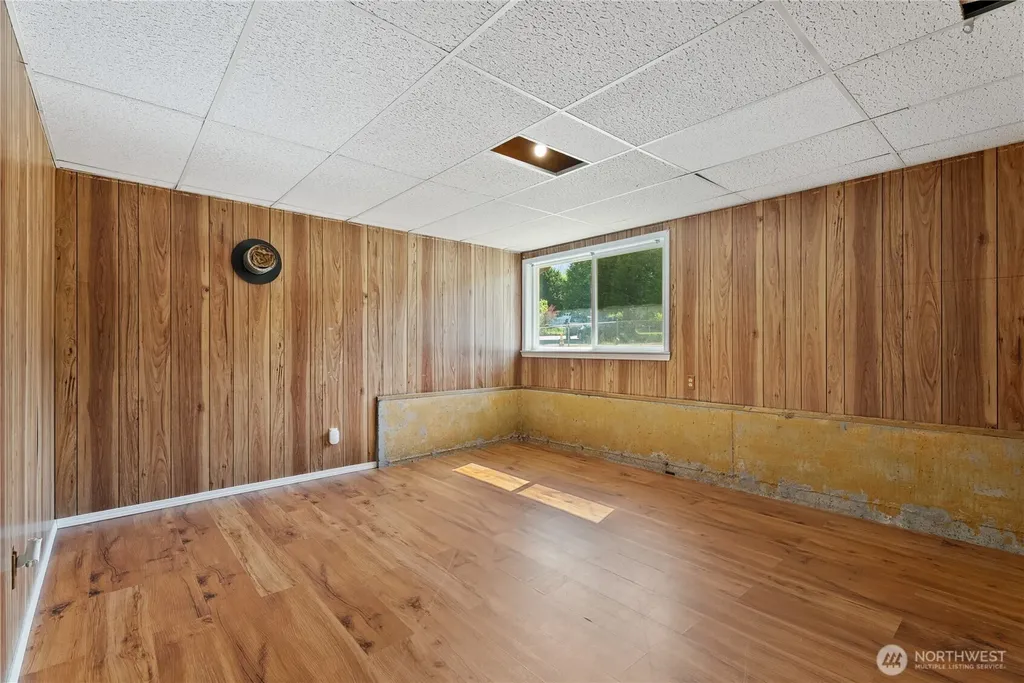 7780 E Van Buren Street Port Orchard WA 98366