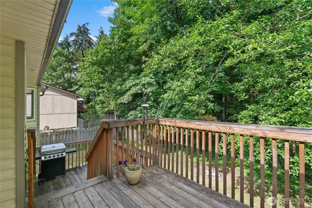 7780 E Van Buren Street Port Orchard WA 98366