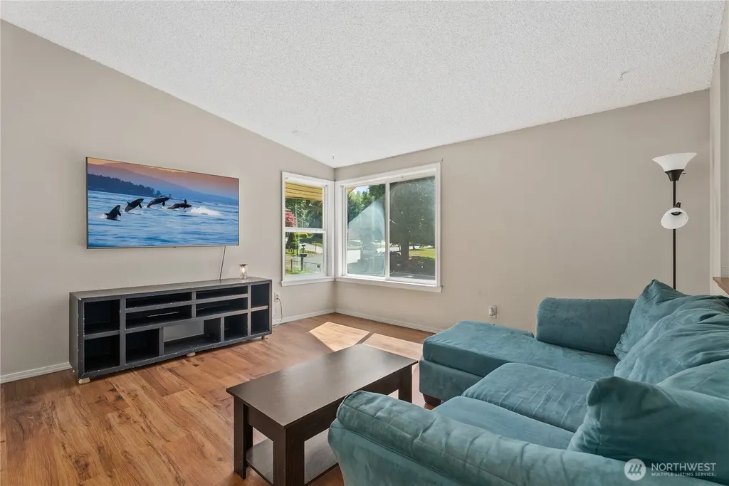 7780 E Van Buren Street Port Orchard WA 98366