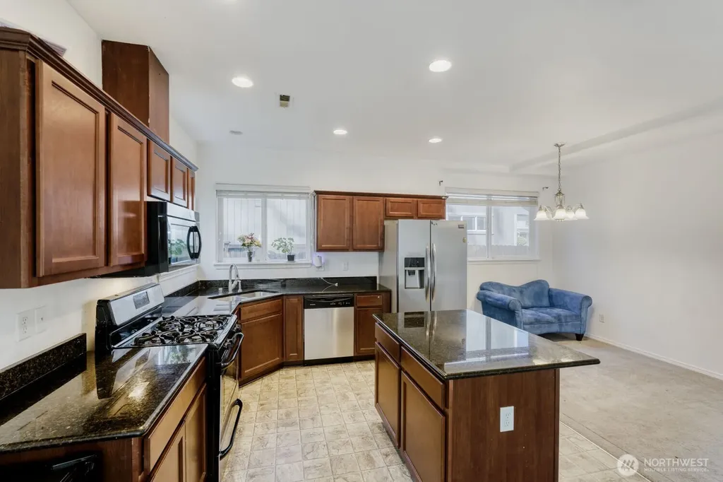 1328 E 51st Street Tacoma WA 98404