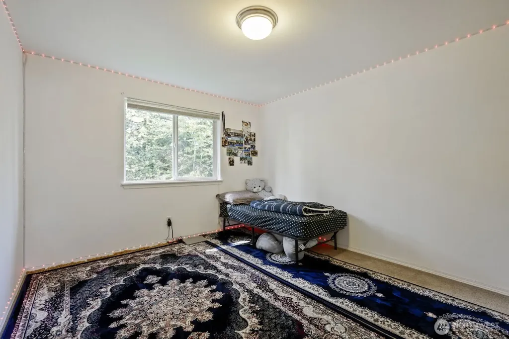 1328 E 51st Street Tacoma WA 98404
